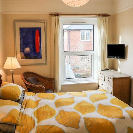Dovedale Villa Райд Екстериор снимка