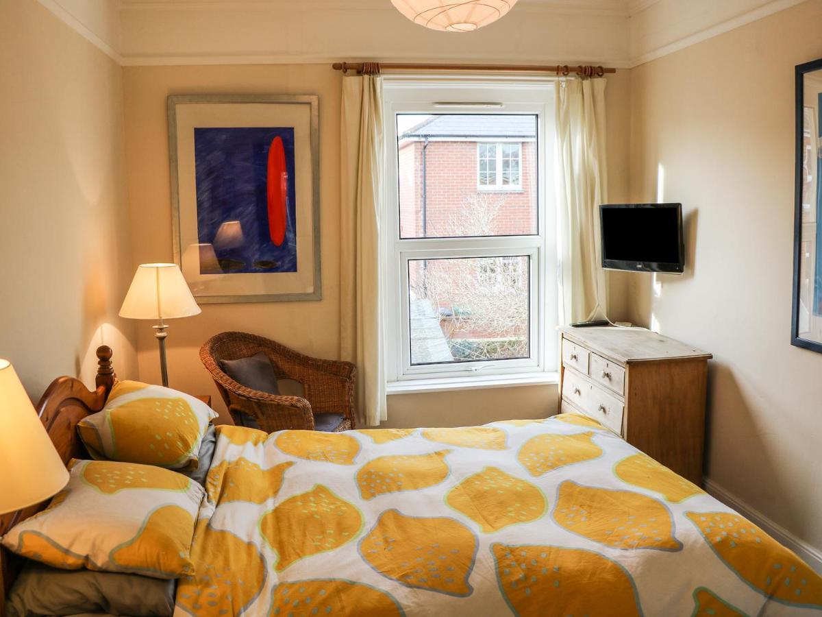 Dovedale Villa Райд Екстериор снимка